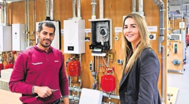 Van architect in Iran naar leerling-monteur in Nederland